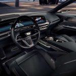 Cadillac ataca a Tesla con el Lyriq, su primer automóvil eléctrico